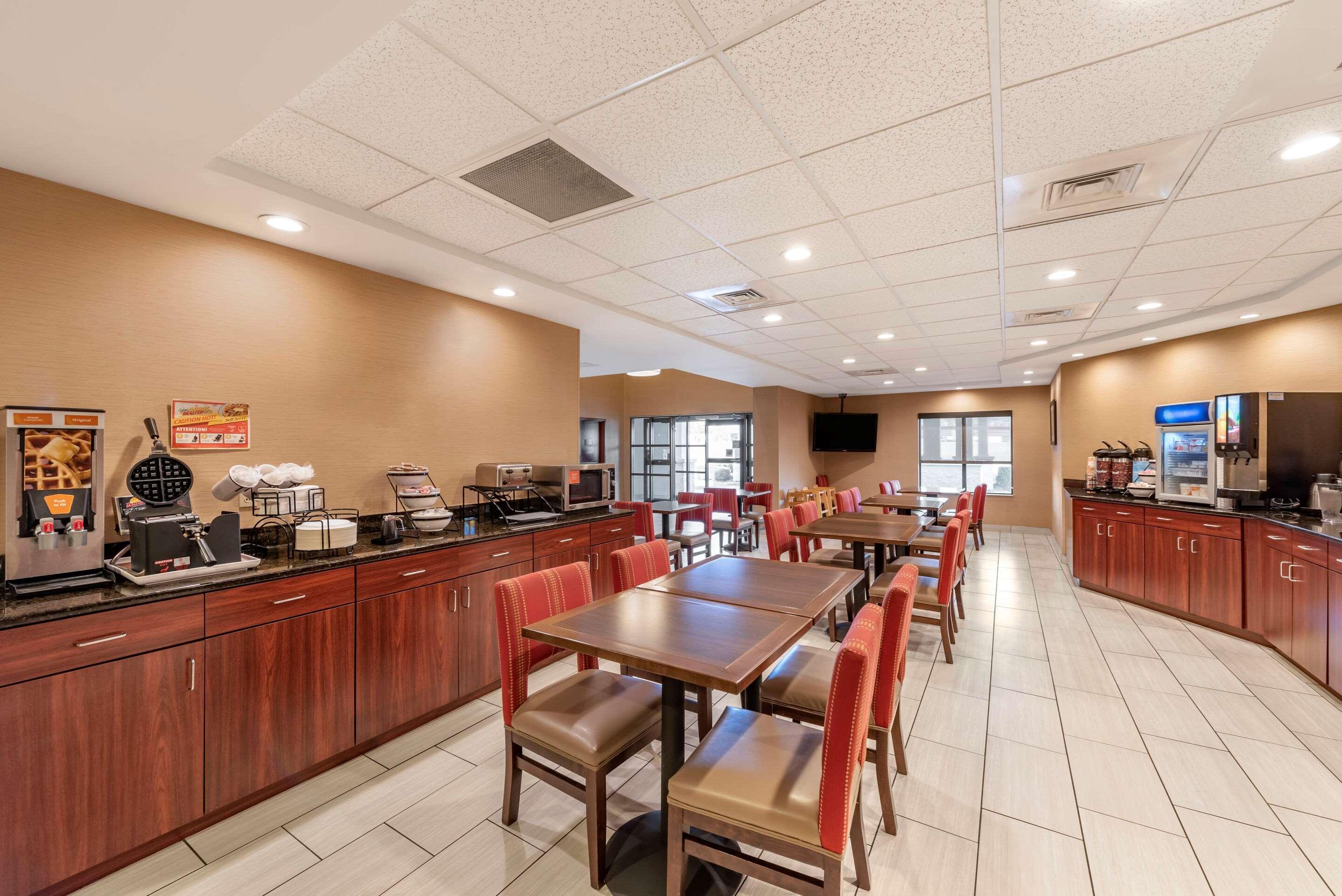 Comfort Inn & Suites Morehead Exterior photo